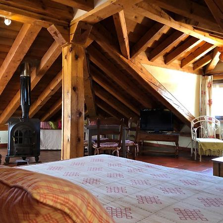Apartamentos Lobiche Navafria Bagian luar foto