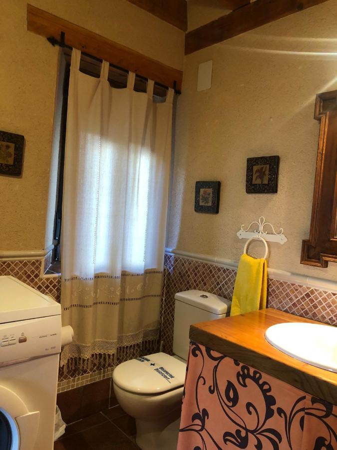 Apartamentos Lobiche Navafria Bagian luar foto