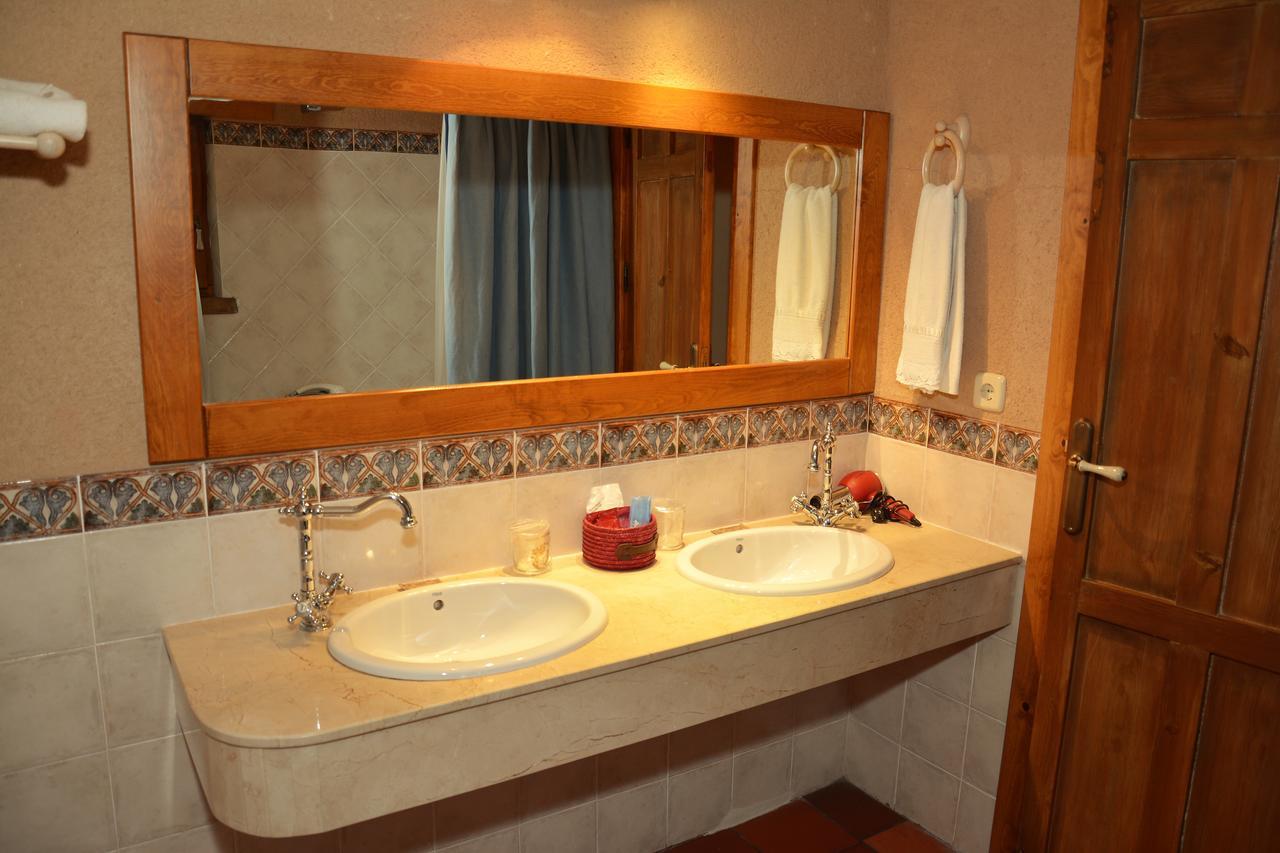 Apartamentos Lobiche Navafria Bagian luar foto